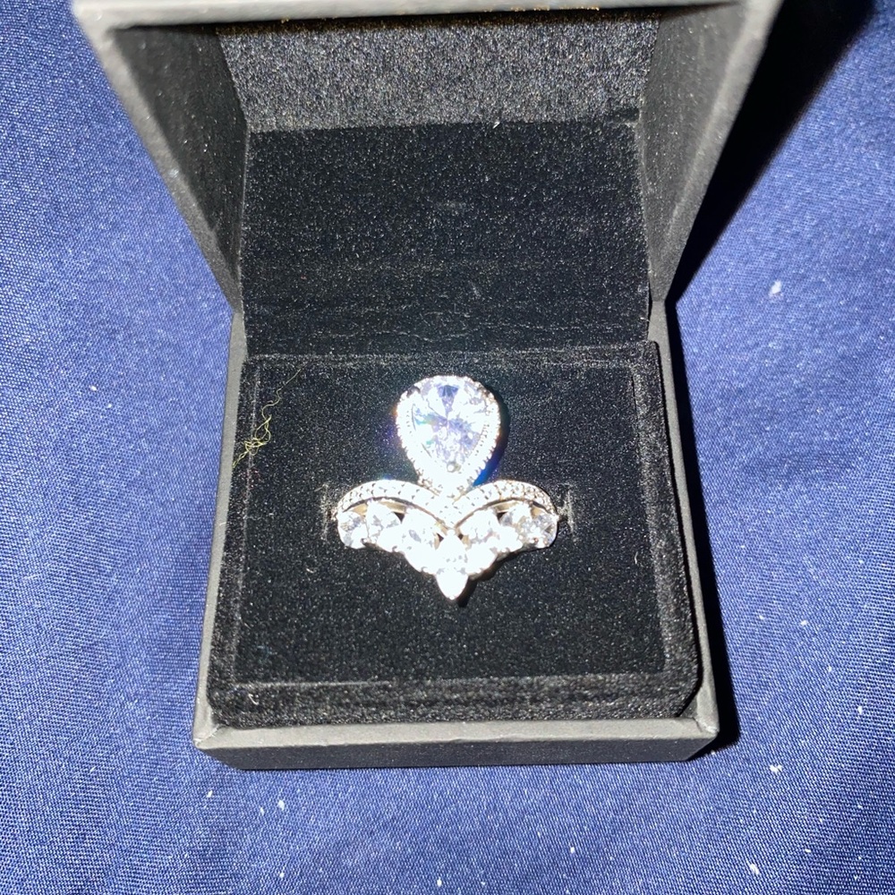 Statement ring!! - Picture 4 of 4